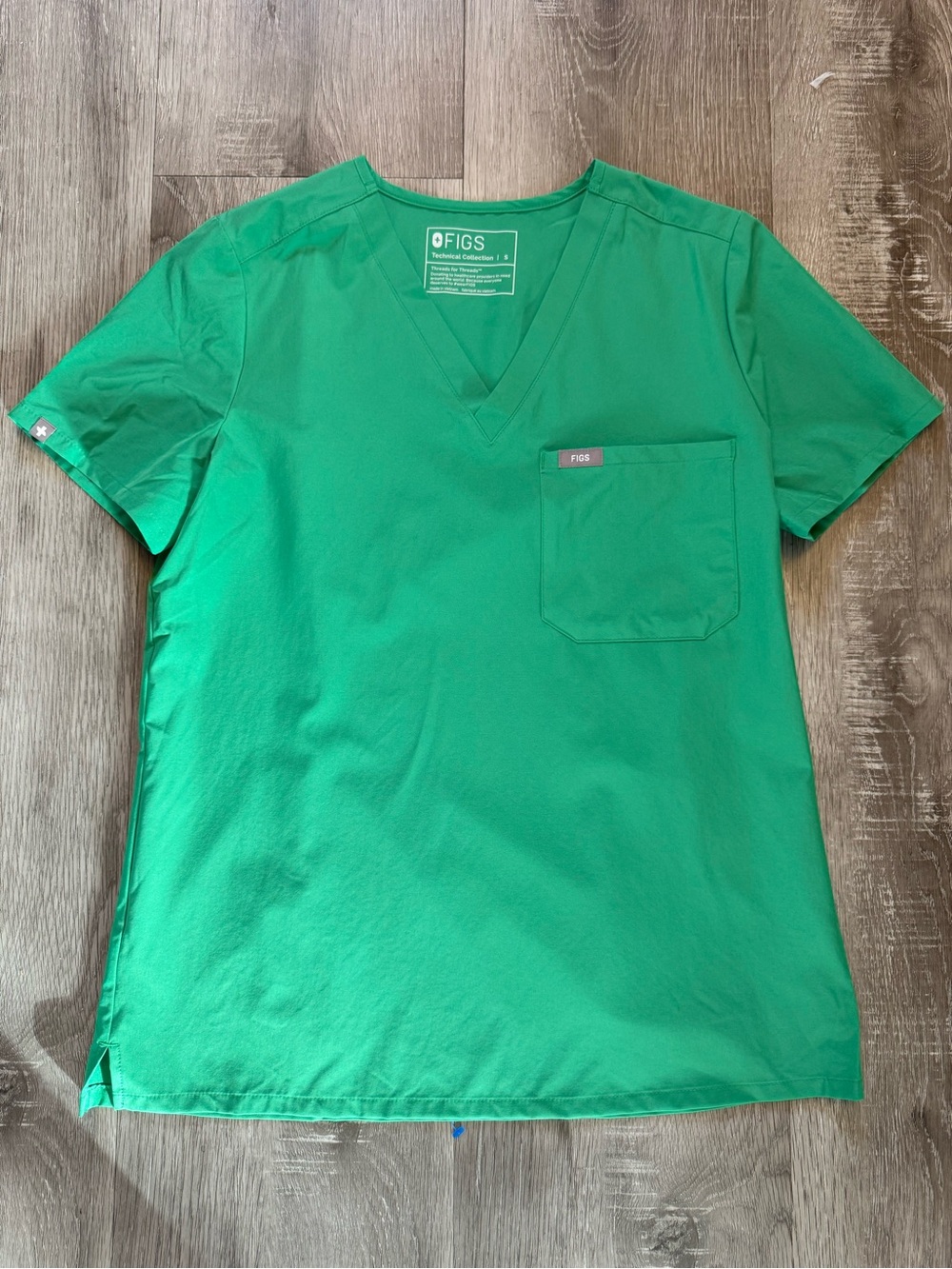 FIGS Catarina One Pocket Scrub Top